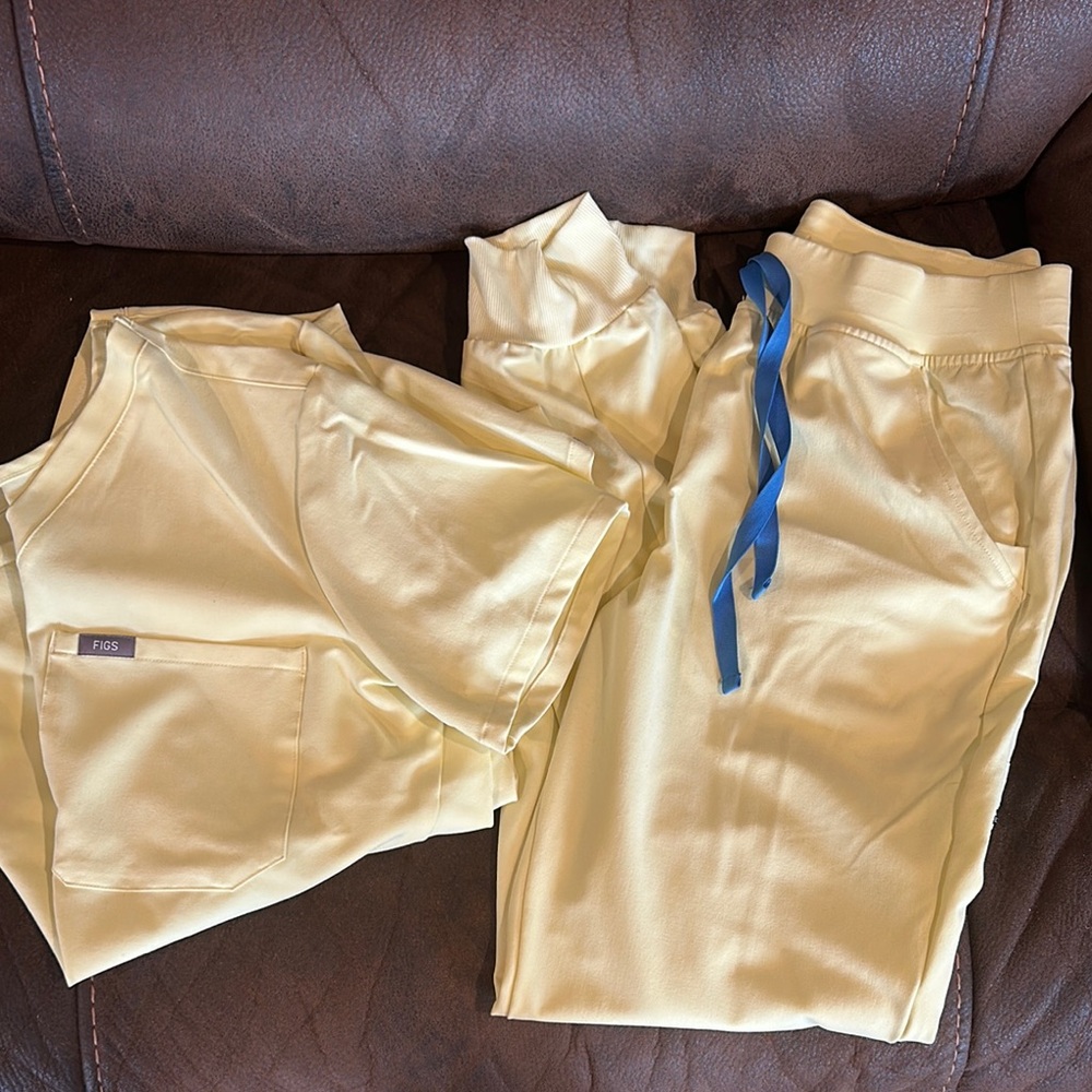 Women’s Figs Set